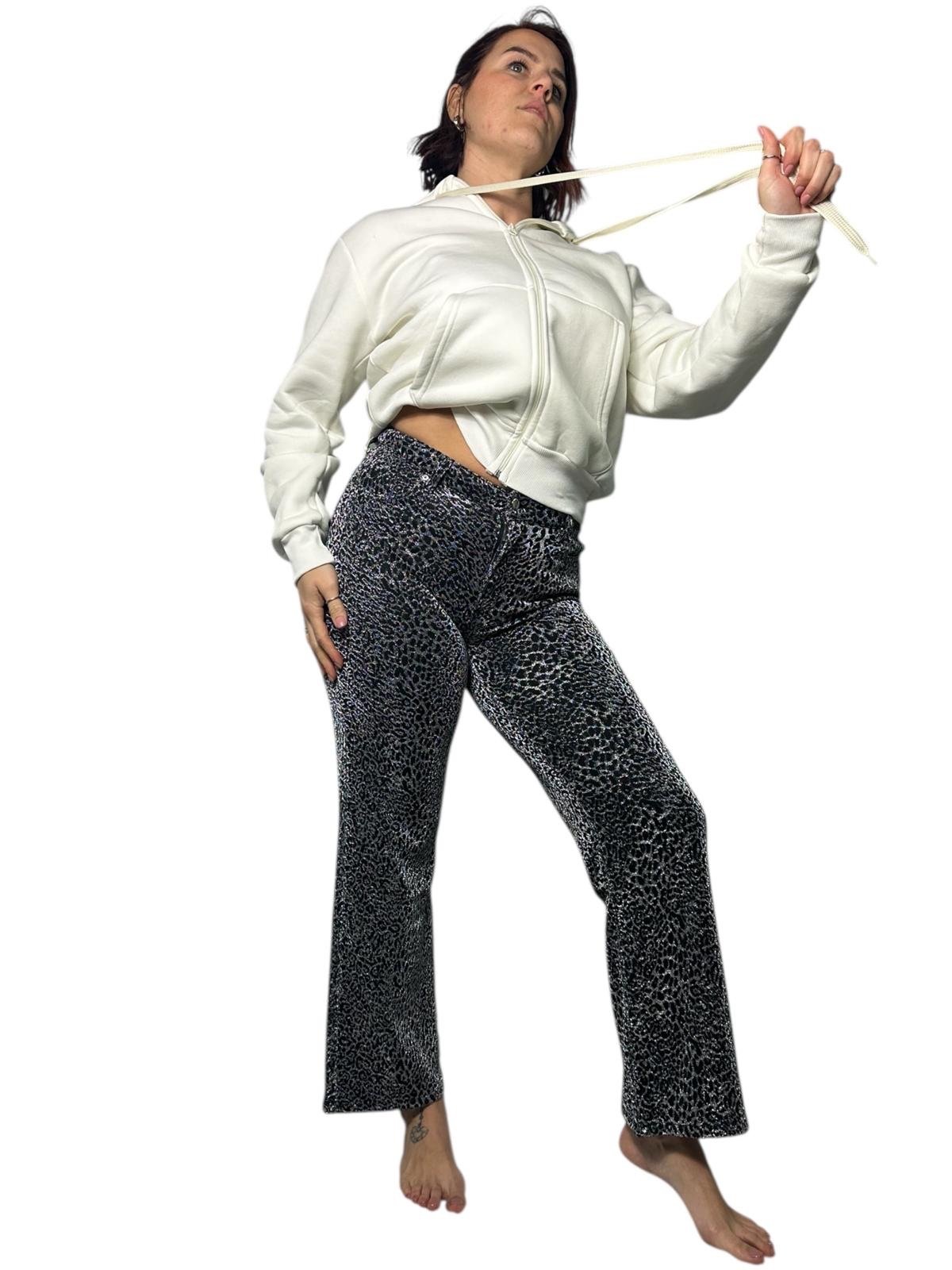 Felpa Hoodie con Cappuccio e Zip Oversize - immagine 3