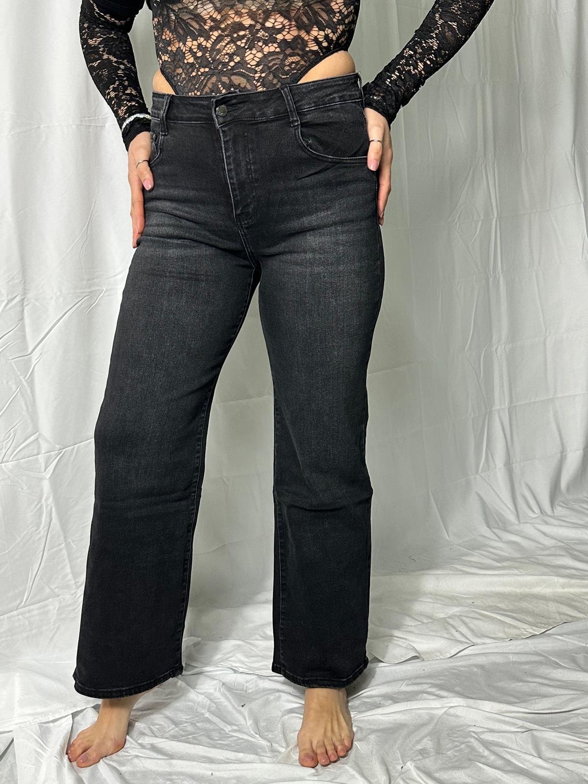 Jeans Neri Delavé a Gamba Larga